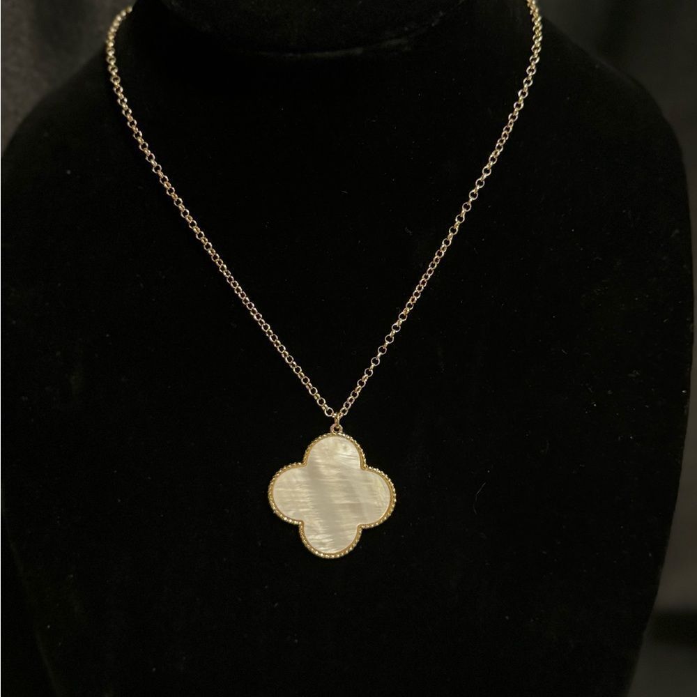 DENKAYS FLOWER NECKLACE